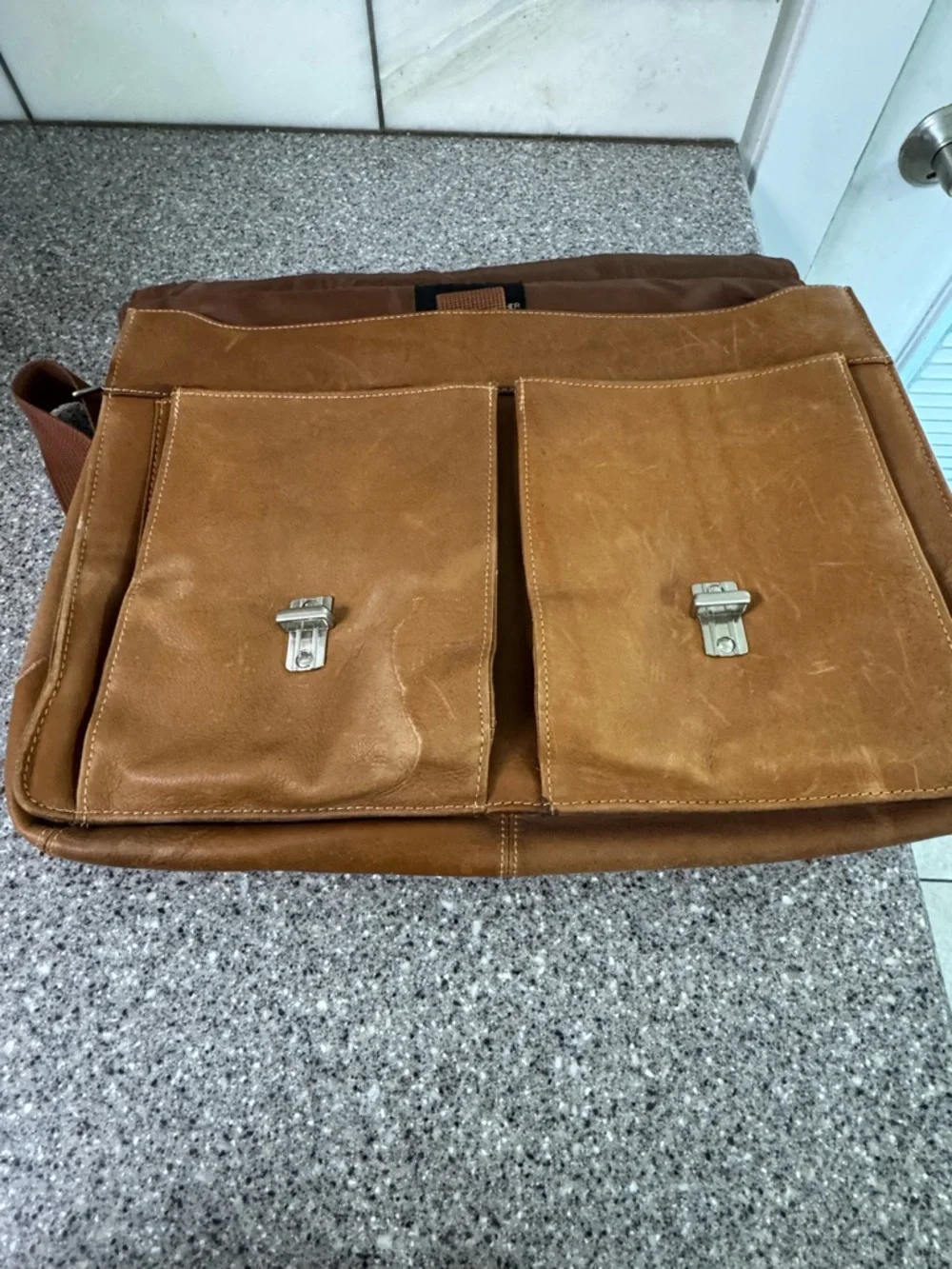 Wilsons Leather Distressed Tan Leather Briefcase Messenger